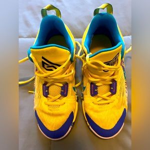 Boys Basketball Shoes Giannis Nike